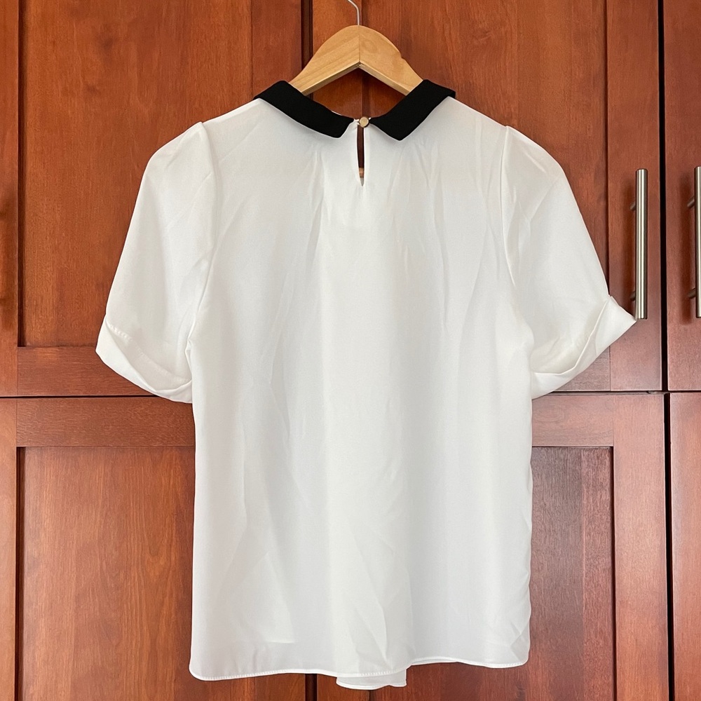 White Blouse with Embellished Collar Size Small - Picture 5 of 6